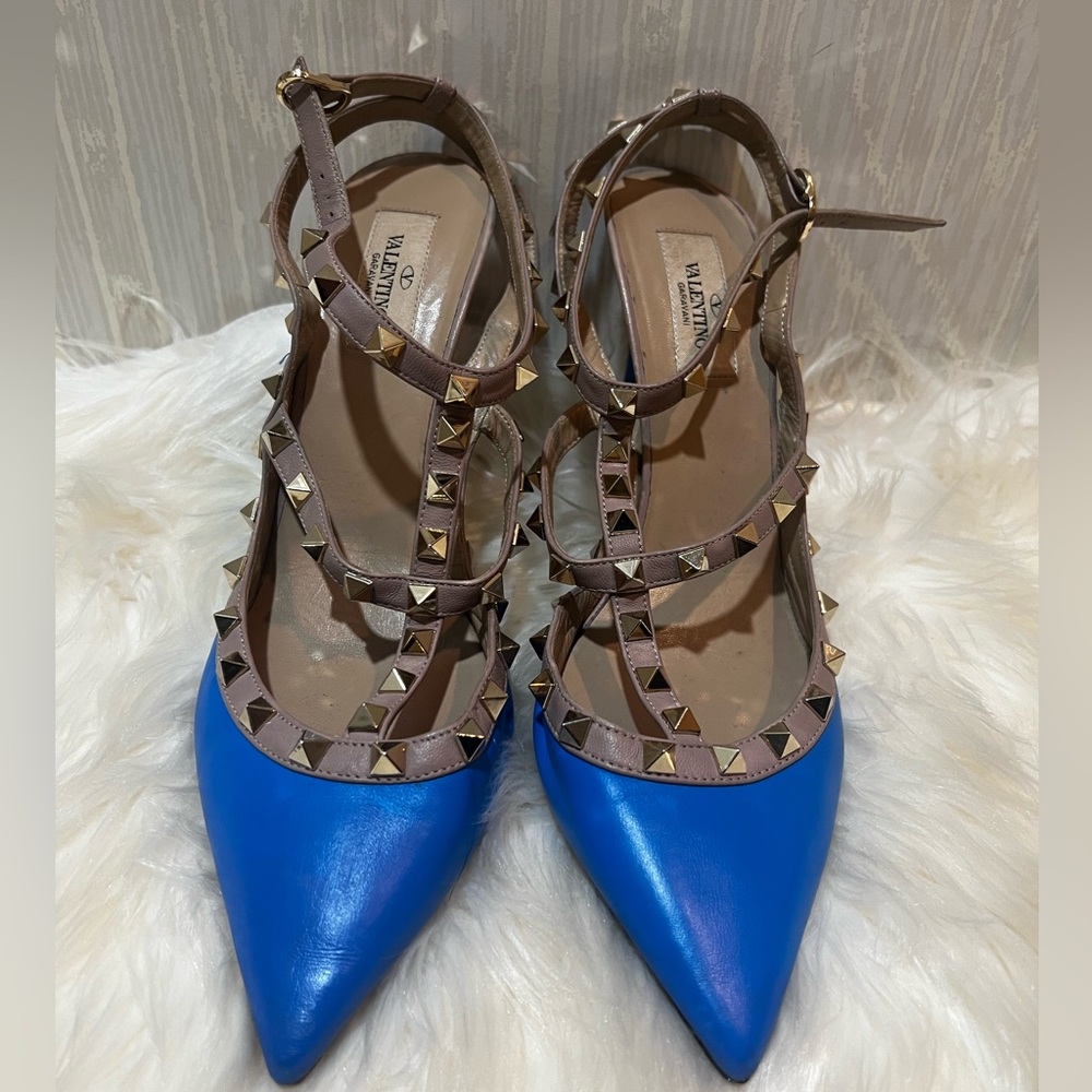 Valentino Garavani Rockstub caged pumps in blue